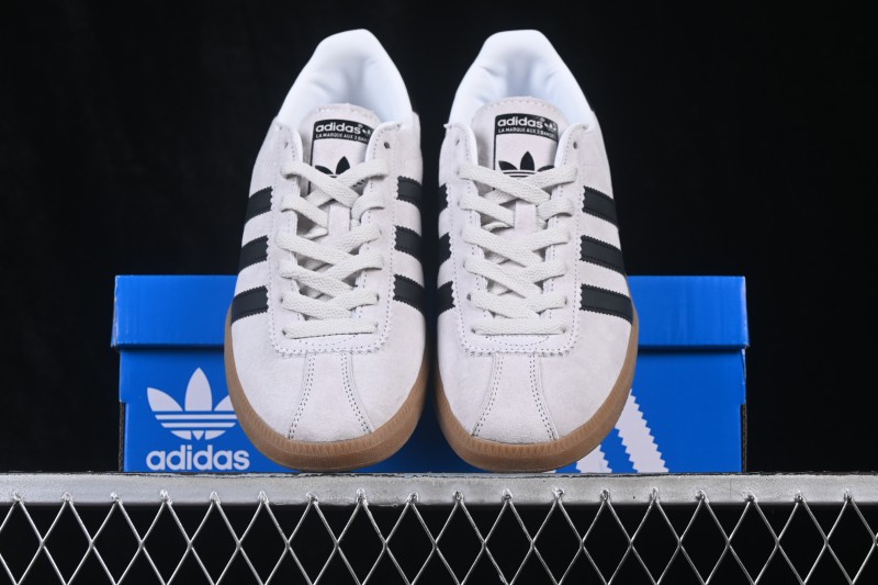 Adidas Originals Bermuda Low-Top Skateboarding Shoes with Non-Slip and Lightweight Design - CQ2782