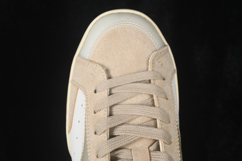 Mizuno CT Club Retro Casual Low-Top Sneakers with Breathable Comfort - D1GH261012