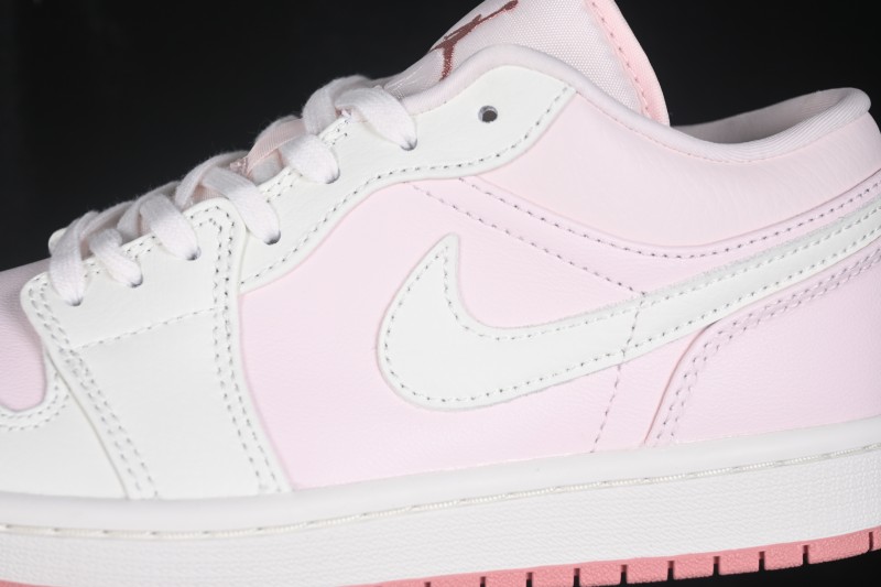 Nike Air Jordan 1 Low Retro Basketball Shoes with Classic Colorway - IH0823-611