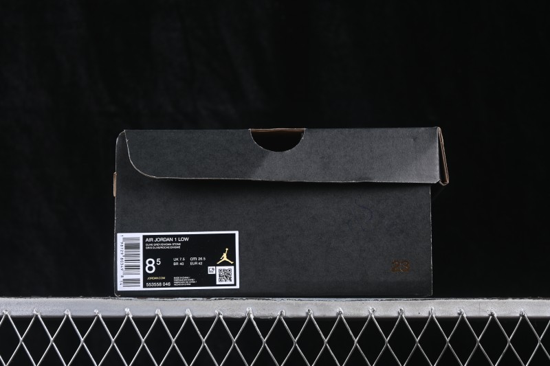 Nike Air Jordan 1 Low Retro Basketball Shoes in White Grey - 553558-046