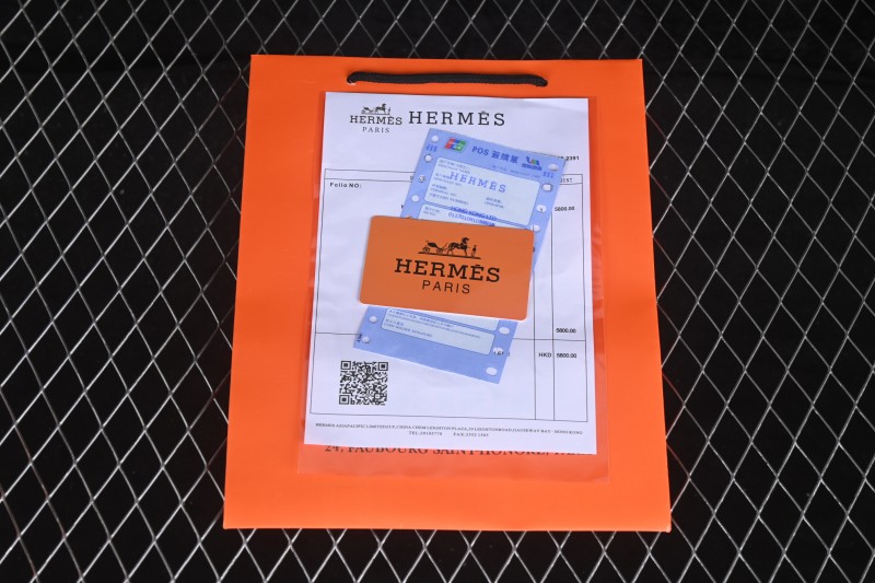 Hermes Chypre Flat Sandals with Toe Loop Design - AJE5