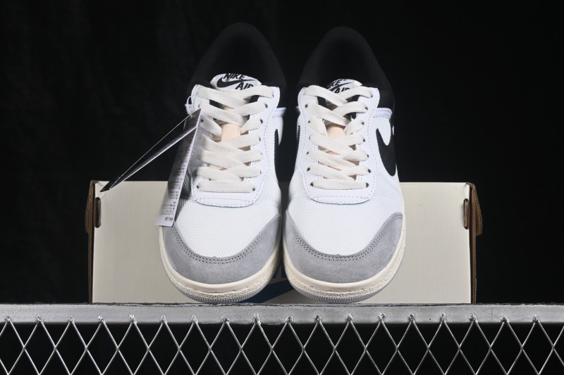 Air Jordan Skyline Low-Top Retro Basketball Shoes with Air Cushioning - IM2055-101