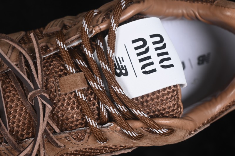 MiuMiu x New Balance 530 Retro Low-Top Casual Lifestyle Shoes with Deconstructed Design and Dual Laces - AJD4