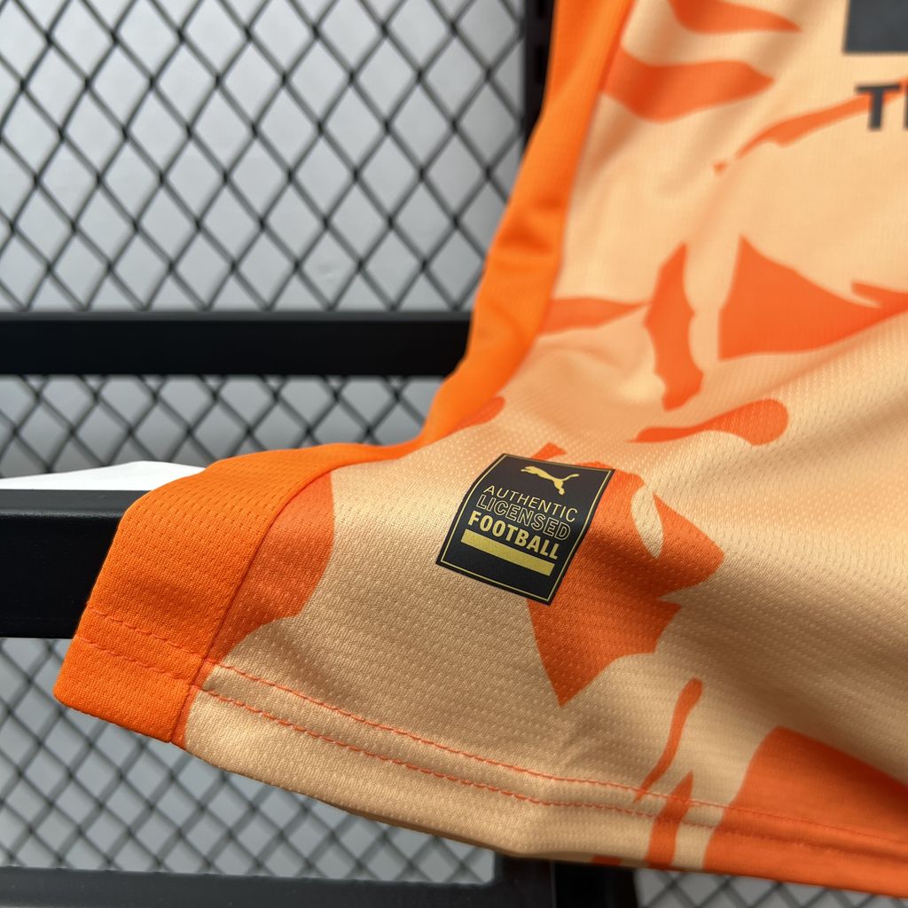 2025/26 Mens Valencia CF Retro Jersey