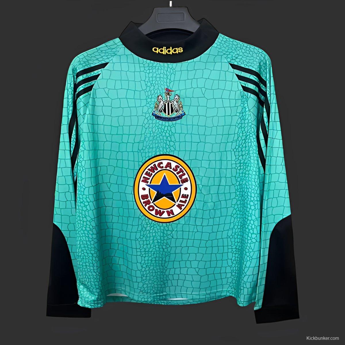 Retro 97/98 Newcastle United Green Goalkeeper Long Sleeve Jersey