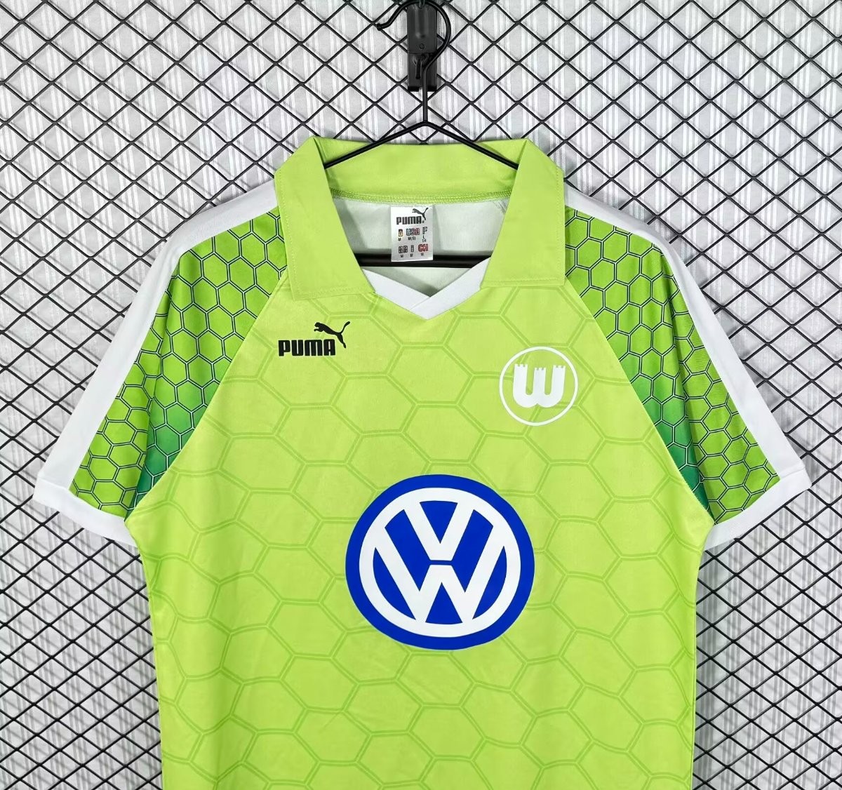 Retro 97/98 VfL Wolfsburg Home Jersey