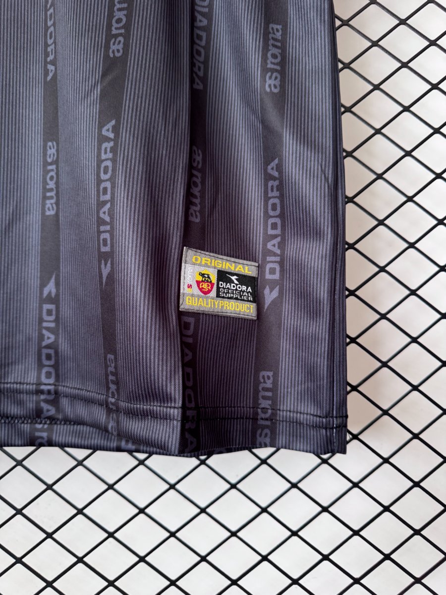 Retro 99/00 AS Roma Away Jersey
